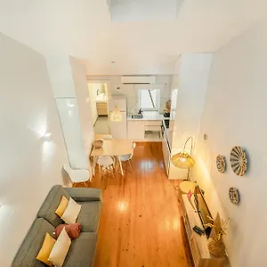 Bmyguest - Inner Bairro Alto Apartment Lisbon